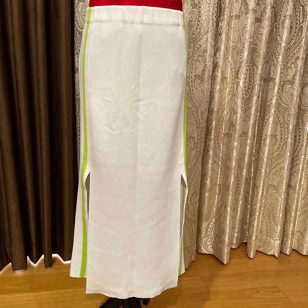 Long tricotine skirt